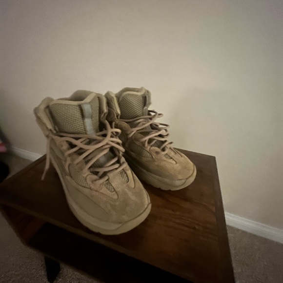 Yeezy desert boots - Picture 1 of 2